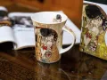 Kubek - G. Klimt, Pocałunek (kremowe tło (7).webp