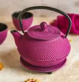 Żeliwny dzbanek w stylu japońskim 0,8 L FUKSJA